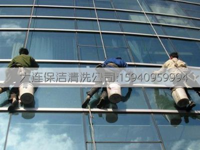 大連保潔公司施工現(xiàn)場(chǎng)